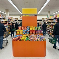 Présentoir Personnalisé Écologique pour Snacks, Étagère de Sol en Carton Recyclable Imprimée en Couleur, Présentoir en Papier à 4 Niveaux pour Chips et Bonbons