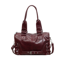 Sac à main noir pour femme style motard, design punk avec lacets et rivets, sac à bandoulière rétro
