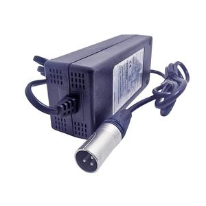 Cargadores 16S 48V 51,2 V 150W Cargadores Adaptadores DC 57,6 V/58,4 V 2a 2.5a para Scooters eléctricos Paquete de batería LiFePO4 - Product Image 2