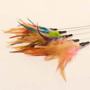 Juguete de varita interactiva para gatos con plumas y campanas para gatos de interior, palo de teaser retráctil para ejercicio y juego - Product Image 3