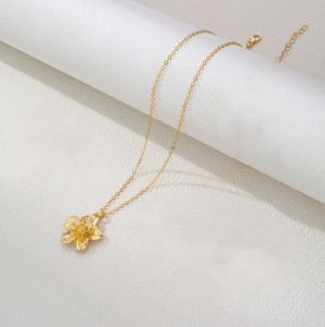 Conjunto de Joyería de Flores de Alta Gama, Estilo Punk, Chapado en Oro, Collar con Colgante de Flor, Pulsera, Anillo, Aretes - Product Image 4