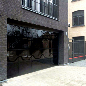 Porte de <span class=keywords><strong>garage</strong></span> moderne en verre, porte en aluminium avec miroir pleine vue et cadre noir - Product Image 1