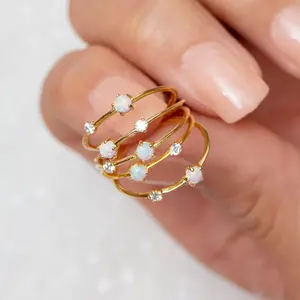 Anelli di placcatura in oro di moda semplice <span class=keywords><strong>argento</strong></span> micro pave cz ultimi anelli per le donne anelli di pietra opale bianco a fascia <span class=keywords><strong>sottile</strong></span> - Product Image 1