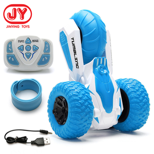 <span class=keywords><strong>2</strong></span>,4G mini de 3 ruedas de 360 grados gira coche del rc con la luz de doble lado coche para niños regalo - Product Image 1