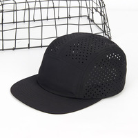 Nouveau design de casquette de baseball en maille respirante de haute qualité à séchage rapide 5 panneaux casquette en nylon vierge à trou découpé au laser