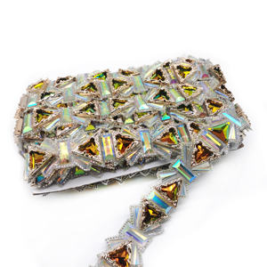 Nouvel arrivage de costumes de carnaval <span class=keywords><strong>samba</strong></span>, chaîne de coupe en perles de résine triangulaire, coupe en fer sur strass - Product Image 1