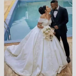 Off Shoulder Wedding Dress <b>White</b> Ball Gown Princess Waistline Embroidered <b>Lace</b> Net Sweetheart Neckline Vintage Bridal Gown With - Product Image 3