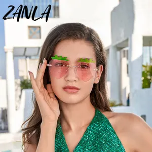 2023 yeni Ins trend çilek sevimli güneş kadınlar moda çerçevesiz güneş gözlüğü kadın parti için top dekorasyon Shades kızlar