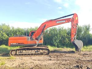 Excavadora de cadenas usada DX225LCA de 25 toneladas, excavadora hidráulica sobre orugas para movimiento de tierras en construcción - Product Image 5