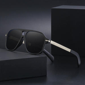 Lunettes de soleil polarisées carrées pour hommes ZS-7104P, protection UV400, monture PC, verres TAC, noires, style rétro, double pont - Product Image 4