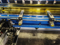 Prensa Plegadora CNC de 100T y 2500mm, 6+1 Ejes con Controlador DA58TX, Máquina Hidráulica para Doblar Láminas Metálicas