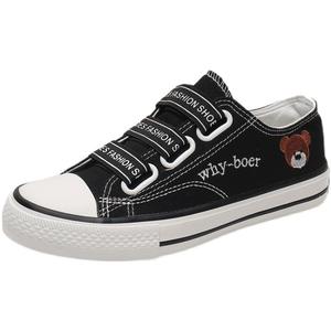 2024 décontracté à lacets étudiant chaussures brodé ours toile chaussures femme - Product Image 5