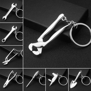 Vente chaude transfrontalière : Porte-clés en métal avec logo gravé, style mini-outil de mode (clé hexagonale, marteau, pelle, <span class=keywords><strong>pince</strong></span>, dents dentaires) - Product Image 3