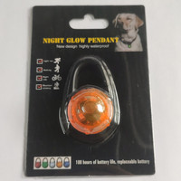Pendentif LED lumineux étanche en plastique solide pour animaux de compagnie, idéal pour la sécurité nocturne en extérieur