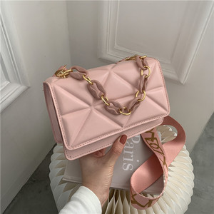 Nouveau <span class=keywords><strong>sac</strong></span> à <span class=keywords><strong>main</strong></span> décontracté simple, personnalisé, avec <span class=keywords><strong>large</strong></span> bandoulière, <span class=keywords><strong>sac</strong></span> à bandoulière simple, chaîne épaisse, petit <span class=keywords><strong>sac</strong></span> - Product Image 6