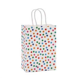 Bolsas de Regalo de Papel Kraft Reciclables e Impermeables, con Logotipo Personalizado, Asa Larga, Impresión Offset, para Ropa, Zapatos y Peluches - Product Image 1