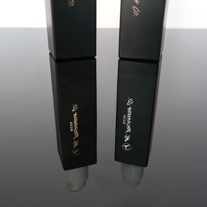 Botella de vidrio cuadrada para el cuidado de la piel, embalaje con bomba blanca, de 30ml, 40ml, 100ml, con logotipo de estampado en caliente personalizado, ecológico, color negro mate y rosa - Product Image 6