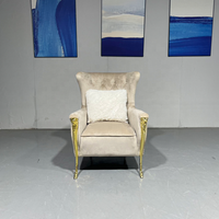 Fauteuil de salon individuel de luxe au design moderne en métal avec pieds en cuivre et dossier haut en tissu velours