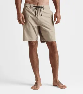 2024 Shorts sportivi da uomo con Logo personalizzato con tasche e cintura elastica Shorts da allenamento Activewear ad asciugatura rapida per uomo