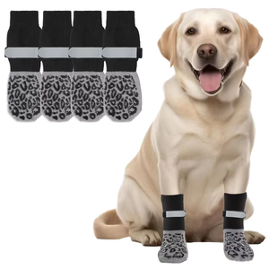 Chaussettes antidérapantes pour chiens, protection des pattes contre <span class=keywords><strong>les</strong></span> rayures sur <span class=keywords><strong>les</strong></span> sols durs, 4 pièces, bottes pour animaux de compagnie pour empêcher de lécher - Product Image 1