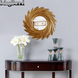 Espejo decorativo de resina dorada hecho a mano para colgar en la pared, espejo de pared decorado en forma de sol - Product Image 4