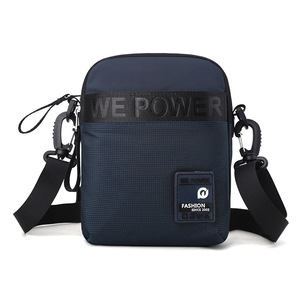 Sac bandoulière homme en nylon léger et décontracté à prix abordable – Vente en gros de sacs messager pour hommes - Product Image 4