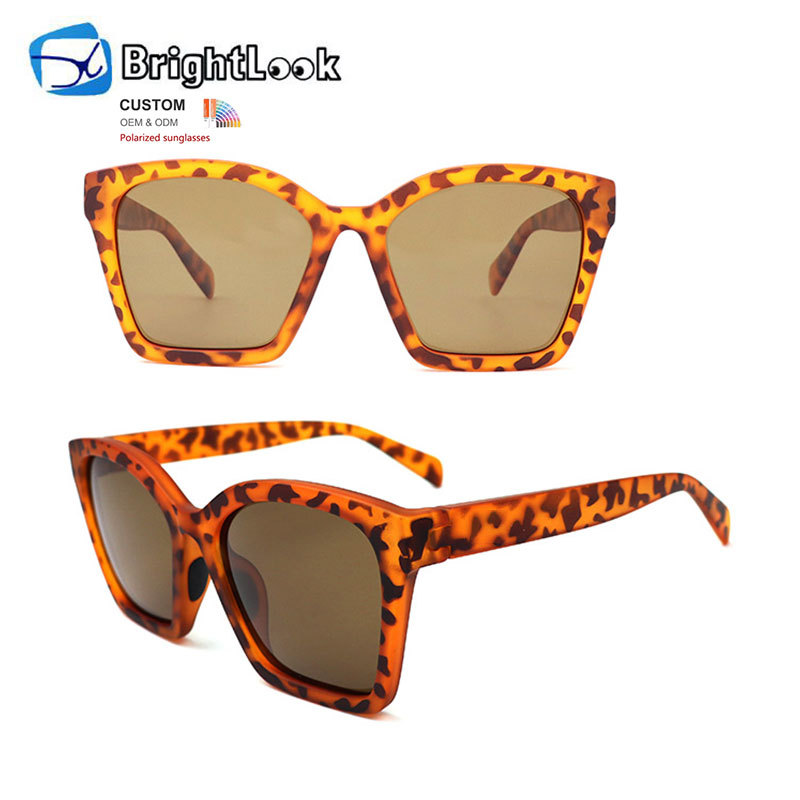 Trendy Vintage Classic Circle Eyewear Floating