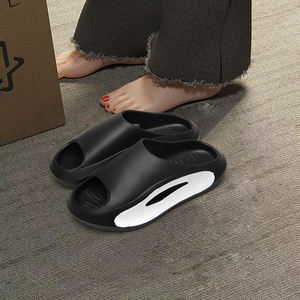 Мужские сандалии-шлепанцы - Product Image 4