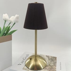 Lámpara de Noche USB Simple y Moderna para Dormitorio, Lámpara de Gabinete, Lámpara de Escritorio Creativa, Romántica y Retro - Product Image 1