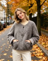 Manteau Teddy en fausse fourrure grise pour femme, col rond, manches retroussables, veste courte en peluche, vêtement d'extérieur chaud et décontracté en polaire pour l'hiver