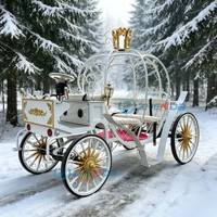 Calèche royale citrouille Cendrillon 6 places, idéale pour cérémonies de mariage, parcs à thème, visites de sites touristiques et séances photo événementielles