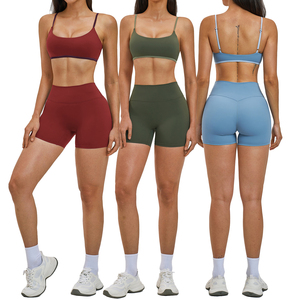 Set Yoga Donna Effetto Nudo Traspirante Asciugatura Rapida Vita Alta Controllo Pancia Pantaloncini Push-Up Vestibilità Slim per Palestra e Fitness - Product Image 1