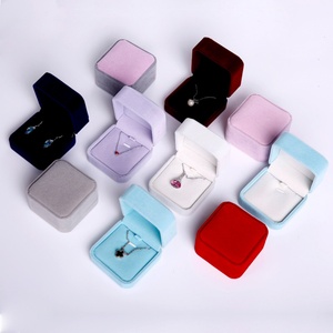 Ready to Ship Multicolor High End Velvet Pendant <b>Box</b> Packaging Wholesale Velvet Necklace <b>Box</b> Simple square Shape 7x7x4cm - Product Image 1
