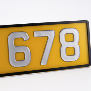 Placa acrílica delantera y trasera fibra de carbono 4D letra acrílica 3D 4D letra amarilla placa de matrícula de coche europea - Product Image 4