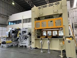 Machine d'estampage CNC pour <span class=keywords><strong>plaque</strong></span> signalétique personnalisable de haute qualité et ligne de production de <span class=keywords><strong>plaque</strong></span> d'<span class=keywords><strong>immatriculation</strong></span> - Product Image 6