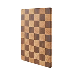 เขียงไม้กระถินลายตารางหมากรุก 40x29x3 ซม. พร้อมด้ามจับสำหรับใช้ในครัว - Product Image 5