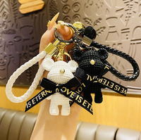 Dessin animé ours porte-clés pendentifs à la mode ours violent cordes suspendues pour voitures femmes PU sacs accessoires