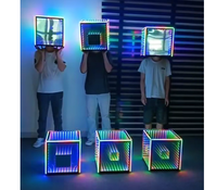Disfraz de robot LED con espejos para discoteca, casco de TV Box y casco con visera LED cibernética, traje de espejos con lentejuelas para desfiles y actuaciones en escenario