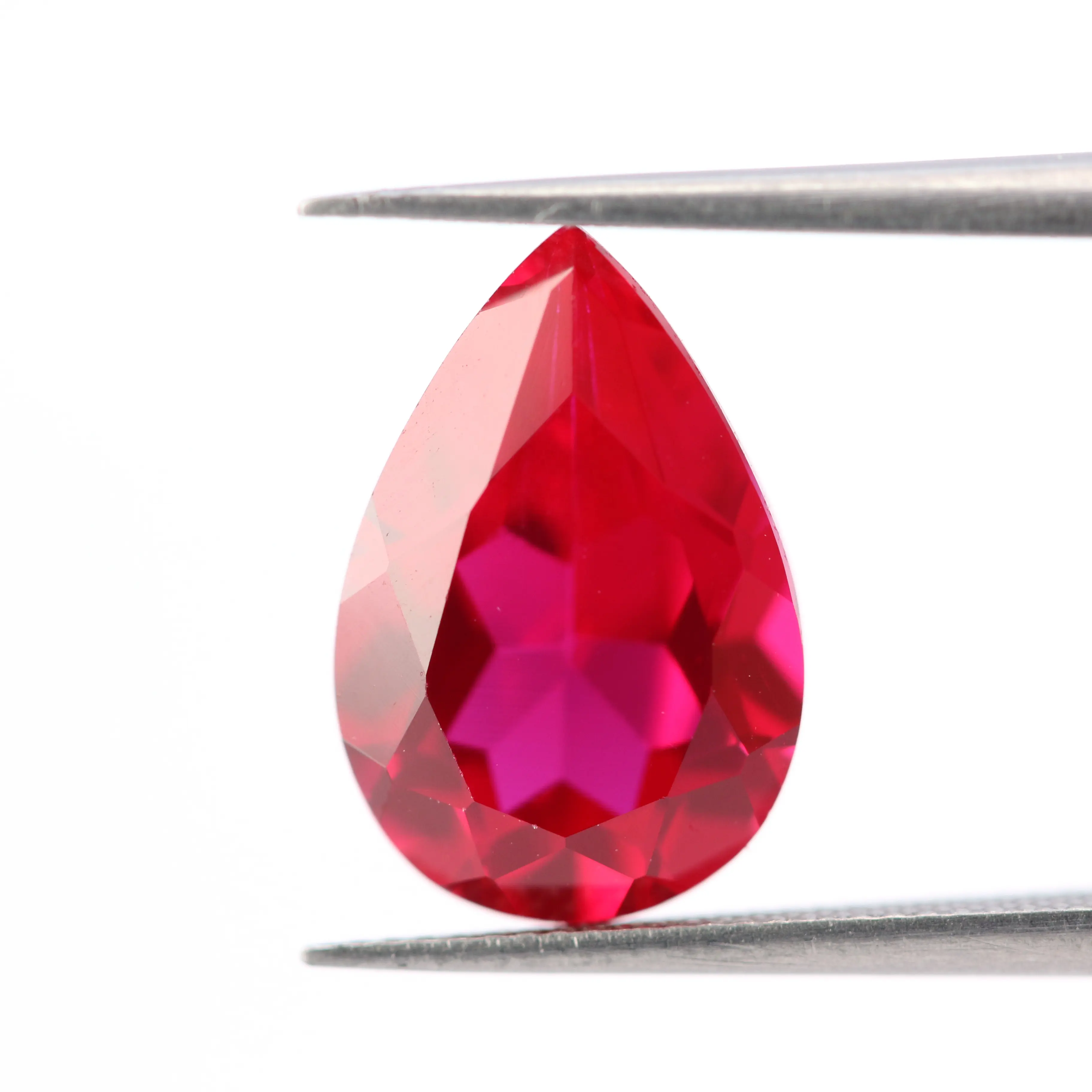 Manufacturer directly sale in factory wholesale high quality pear shape 12x16 mm synthetic red corundum