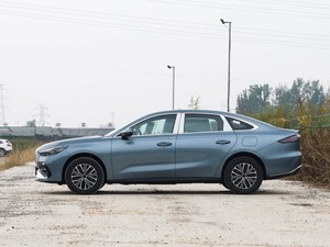 รถยนต์ใหม่เอี่ยม ปี 2026 รุ่น Galaxy Starshine 6 ระยะทางวิ่ง 60 กม. ระบบ Qi Hang PHEV รถซีดานขนาดกะทัดรัด ระยะฐานล้อ 2756 มม. ความจุท้ายรถ 609 ลิตร พร้อมส่งออก - Product Image 4