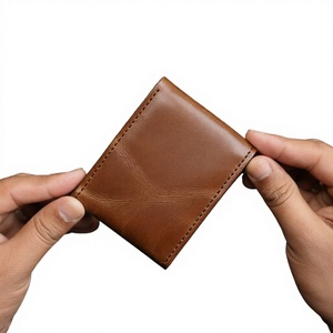 Cartera Bifold de Cuero Genuino, Tarjetero Corto, Bolsillo Delgado para Efectivo, Unisex, Minimalista, para Uso Diario - Product Image 3