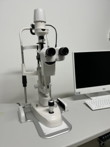 Biomicroscopio de Lámpara de Hendidura Digital LED SL-F5D para Oftalmólogos y Optometristas - Product Image 1