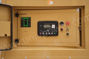 Générateur silencieux UNIVPOWER 56KW 70KVA à commande automatique à distance, refroidi par eau, 60Hz, pour atelier de télécommunications, norme américaine - Product Image 3