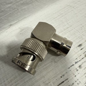 Adaptateur <span class=keywords><strong>Rxf</strong></span> 031-9-rfx, prise Bnc vers prise 50 ohms à angle droit - Product Image 1
