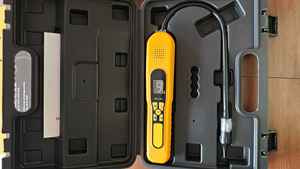 Detector de Vazamento de Refrigerante Halógeno RLD-300 com Lâmpada UV Indicação Digital para 9 Níveis Pode Detectar HFC HCFC CFC HFO - Product Image 3