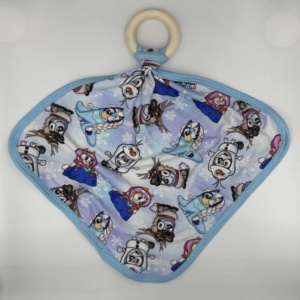 Nemo <span class=keywords><strong>Fish</strong></span> Prêt à expédier, doudous pour bébé en bambou à motifs variés avec anneau en bois, jouets personnalisés pour tout-petits, mignons et doux - Product Image 3