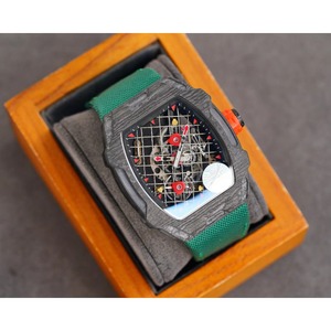 Reloj Formal Hecho a Medida con Caja de Fibra de Carbono, Forma Tonneau, Correa de 24 mm, Reserva de Energía, de Alta Gama, Unisex, Mecánico de Zafiro - Product Image 1