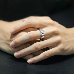Bagues de fiançailles et de fête classiques pour hommes en argent sterling 925 plaqué rhodium avec zircon cubique taille ronde, design unique, vente en gros - Product Image 5