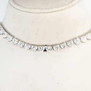 สร้อยคอเพชรทรงหัวใจคุณภาพสูง ดีไซน์เนอร์ 18K ทองคำขาว ประดับเพชรเต็มเม็ด สำหรับผู้หญิง ราคาดี มีจำหน่ายแล้ว - Product Image 4