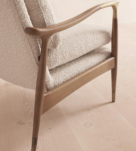 كرسي بذراعين من قماش ثيودور بتصميم منتصف القرن الفاخر المفضل لغرفة المعيشة - Product Image 3